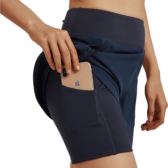 EUC INNO Athletic shorts.  Black size M - Picture 2 of 7